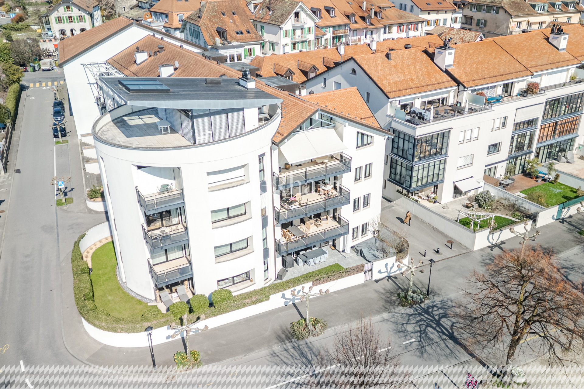 Appartement de 264 m2 PPE Bourg de Lutry – Premier front de Lac