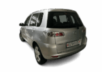 Location Mazda 2