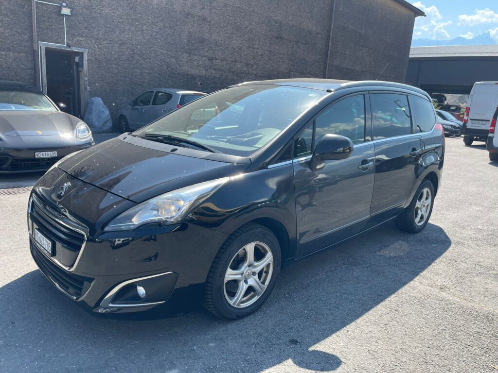 Location Peugeot 5008 1.6i Turbo