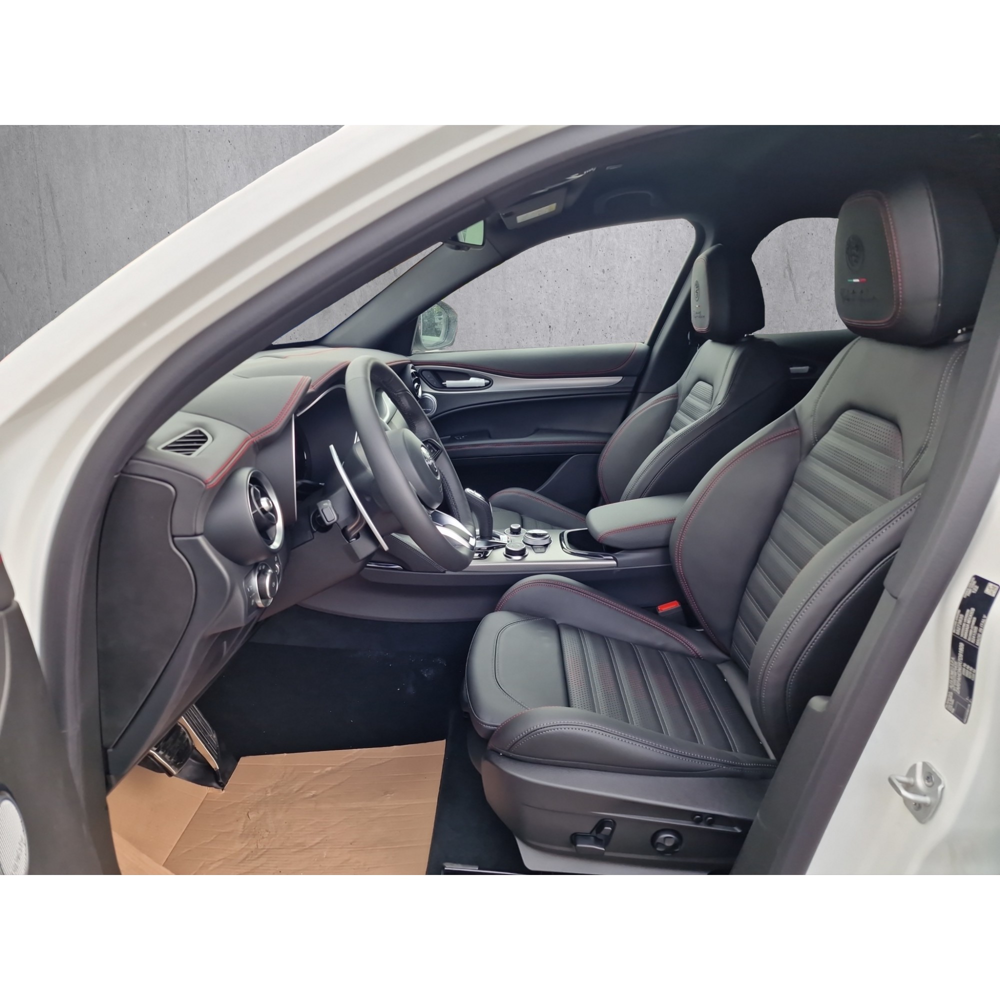 Alfa romeo STELVIO 2.0 Q4 280cv Tribut