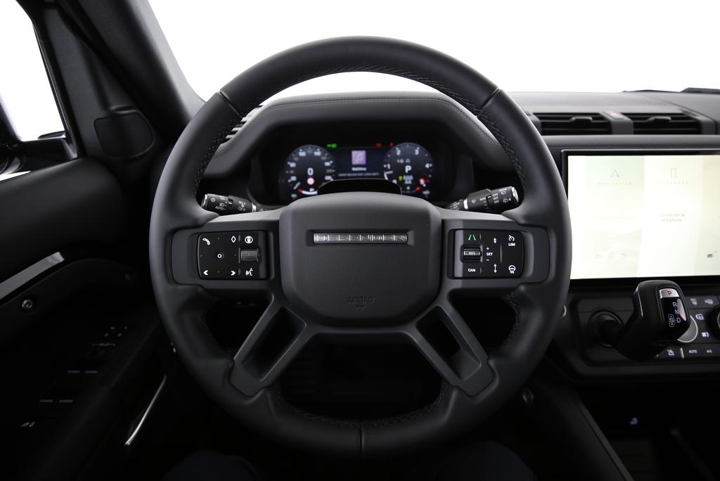 Land Rover Defender 110 3.0 D I6 – voiture neuve à vendre à Crissier