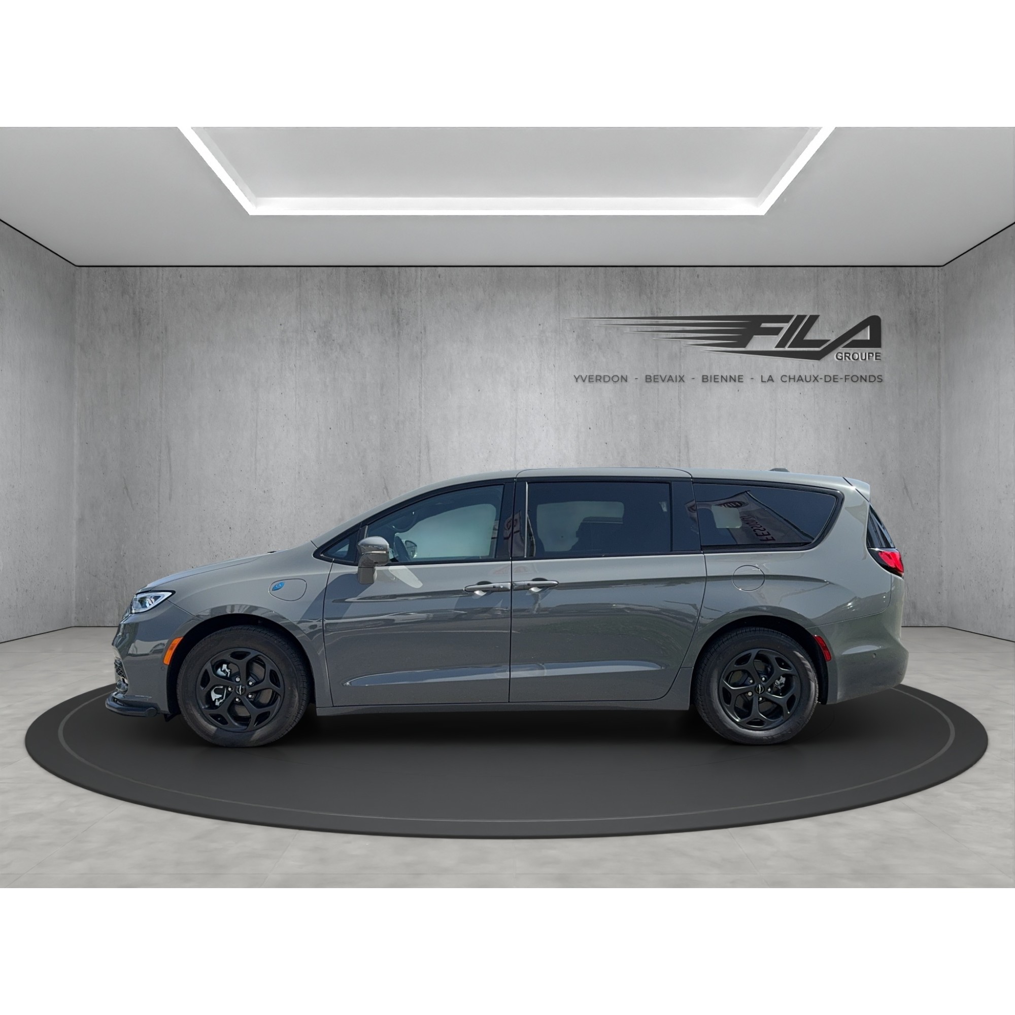 Chrysler PACIFICA Hybrid Limited S Appearance 3.