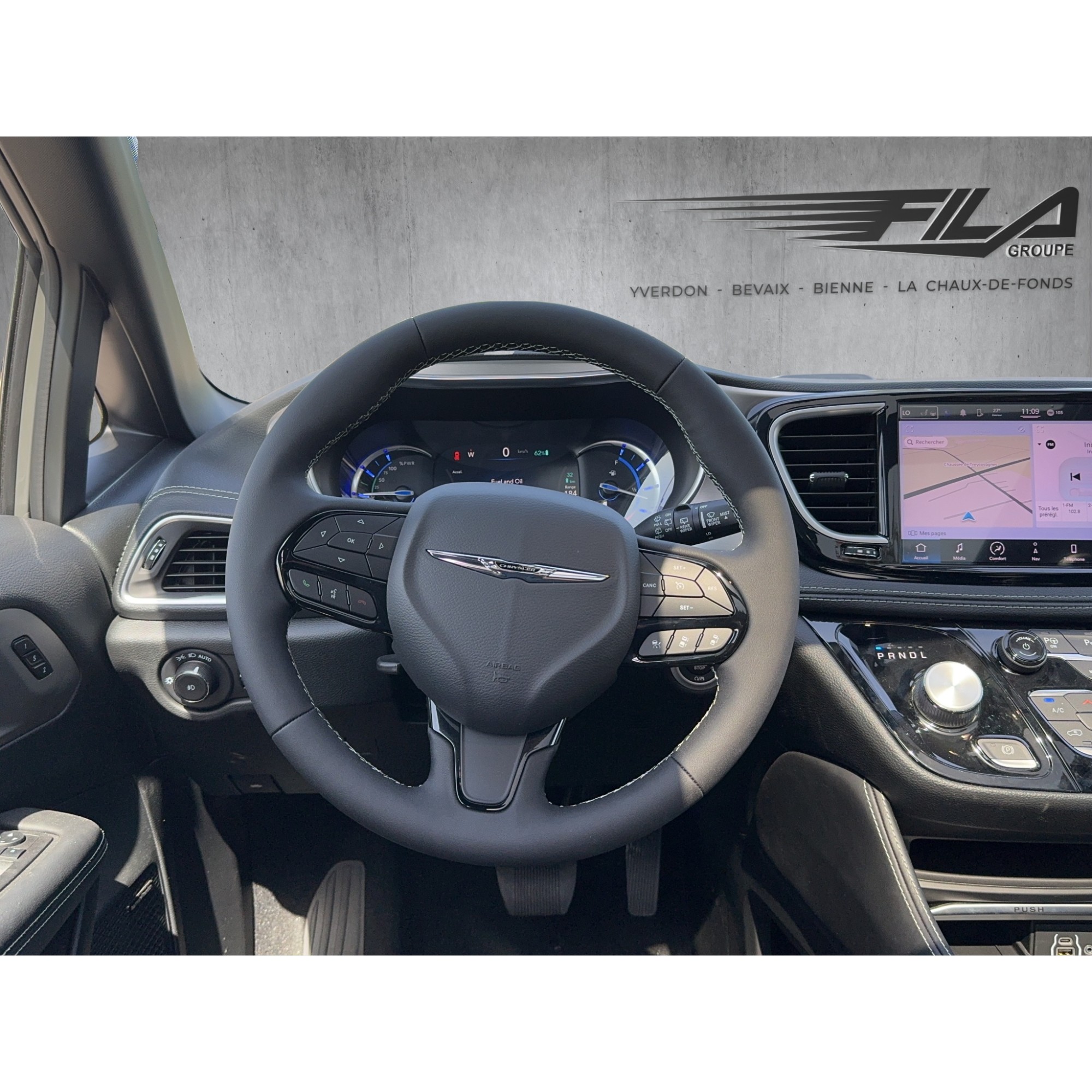 Chrysler PACIFICA Hybrid Limited S Appearance 3.