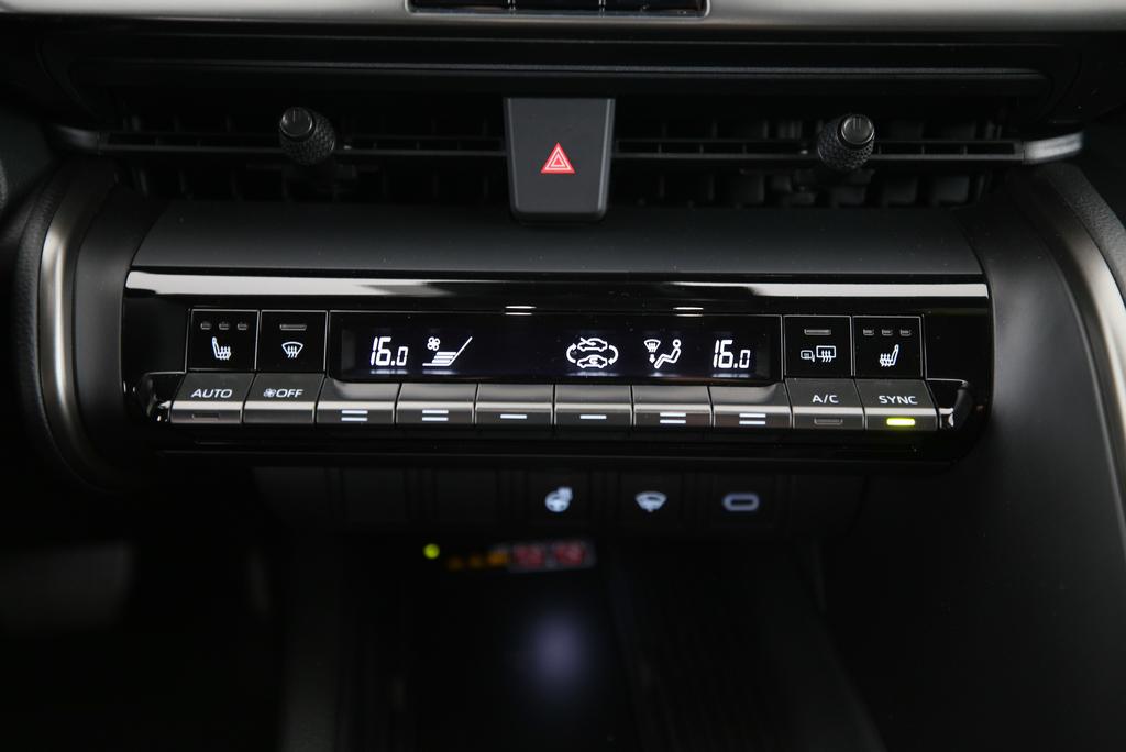 Toyota C-HR 2.0 PHEV Swiss Edition – voiture d&rsquo;occasion à vendre à Crissier