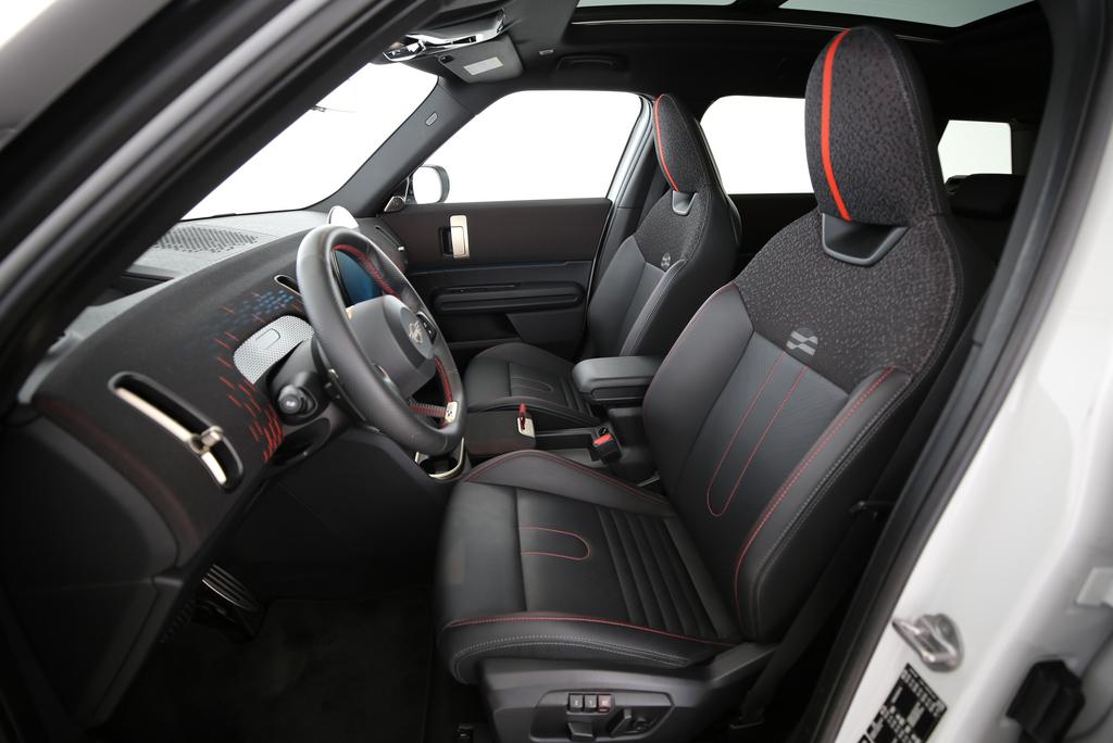 Mini Countryman F60 2.0i John Cooper Works – voiture d&rsquo;occasion à vendre à Crissier