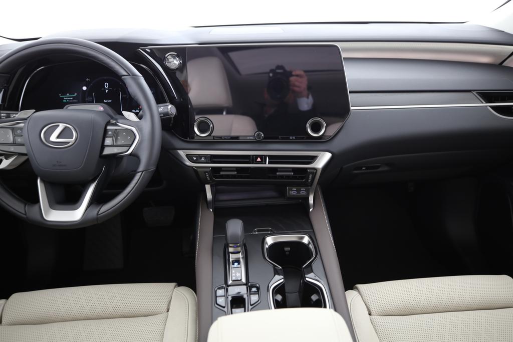 Lexus RX 450h+ Excellence – voiture neuve à vendre à Crissier