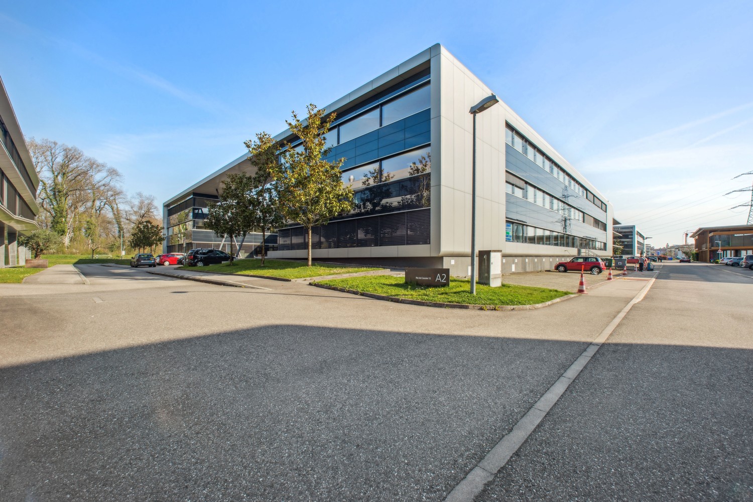 Bureaux à louer de 64 à 385 m² au cur de Terre Bonne