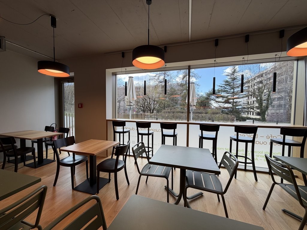 Vous rêvez d&rsquo;ouvrir un café ? Surface à louer de 84.10 m2