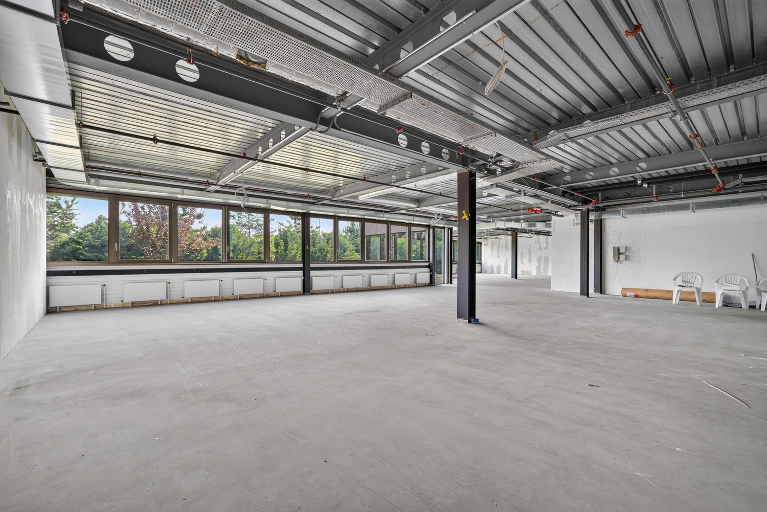 Bureaux rénovés de 271m2 à louer à Saint-Sulpice