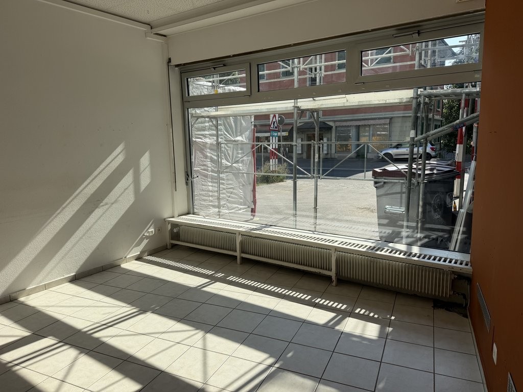 Local commercial à louer – Quartier dynamique