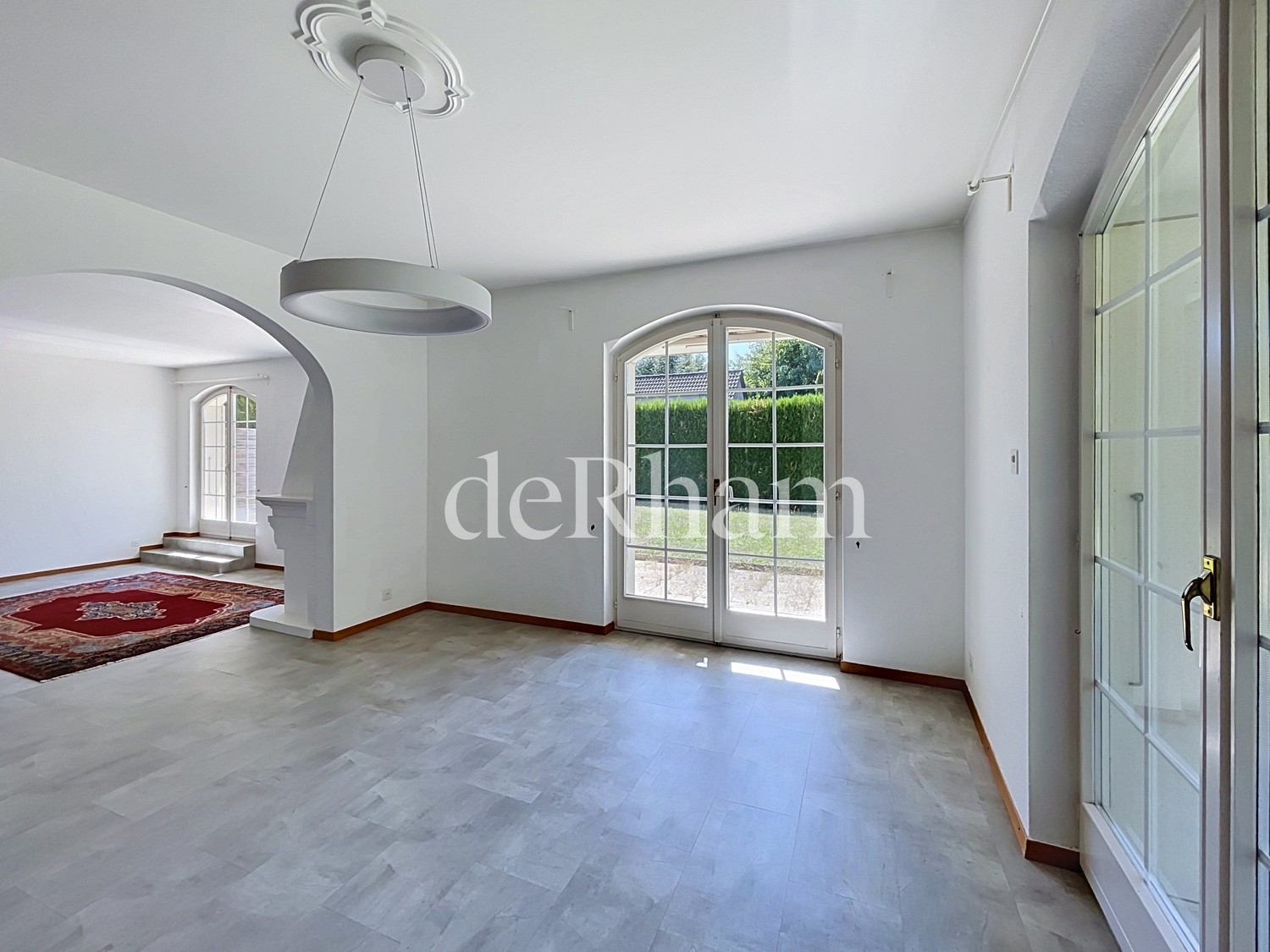 Bel appartement en duplex de 7 pièces avec jardin privatif!