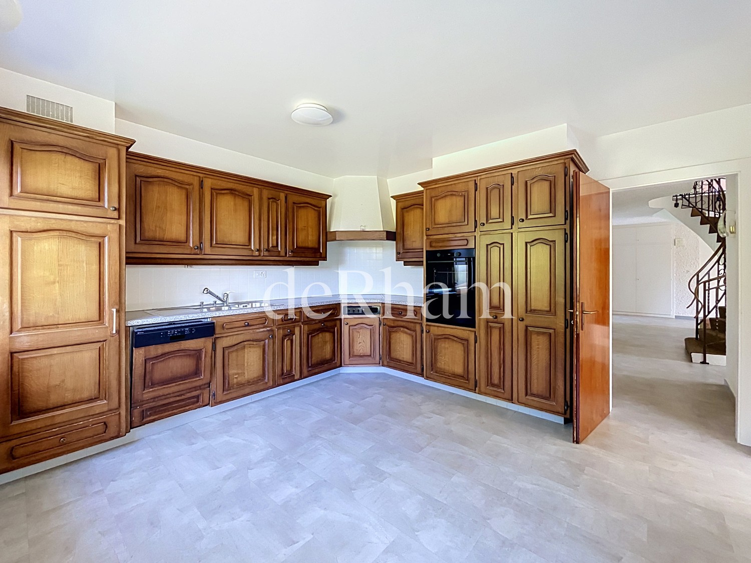 Bel appartement en duplex de 7 pièces avec jardin privatif!