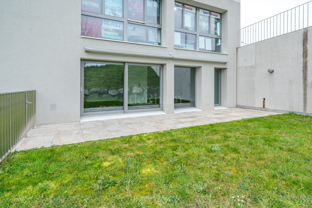 Belle surface au rez de chaussée avec terrasse privative