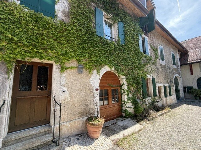 Magnifique appartement de 118m2 de 4.5 pièces à Féchy avec jardin