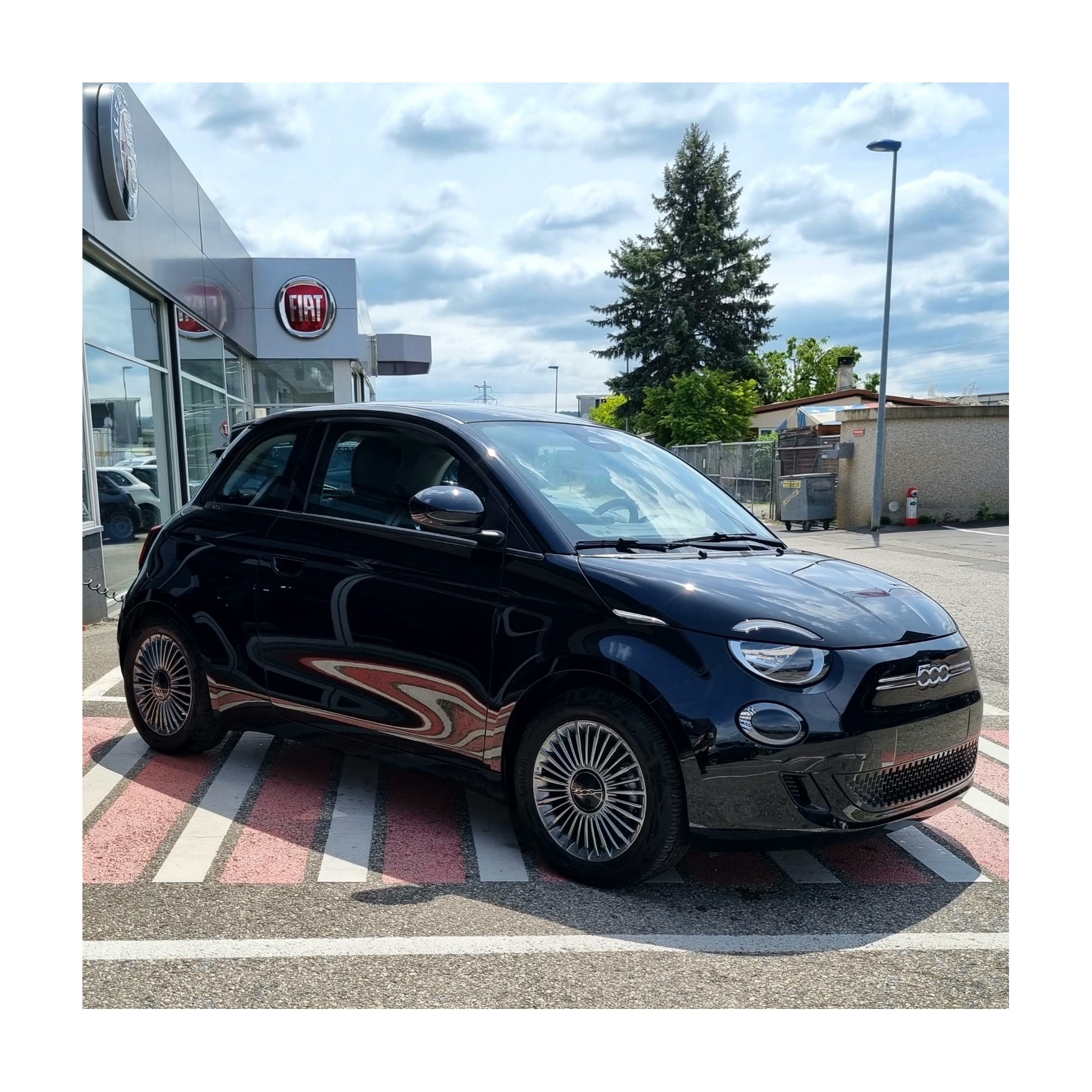 Fiat 500 E Berline Icon