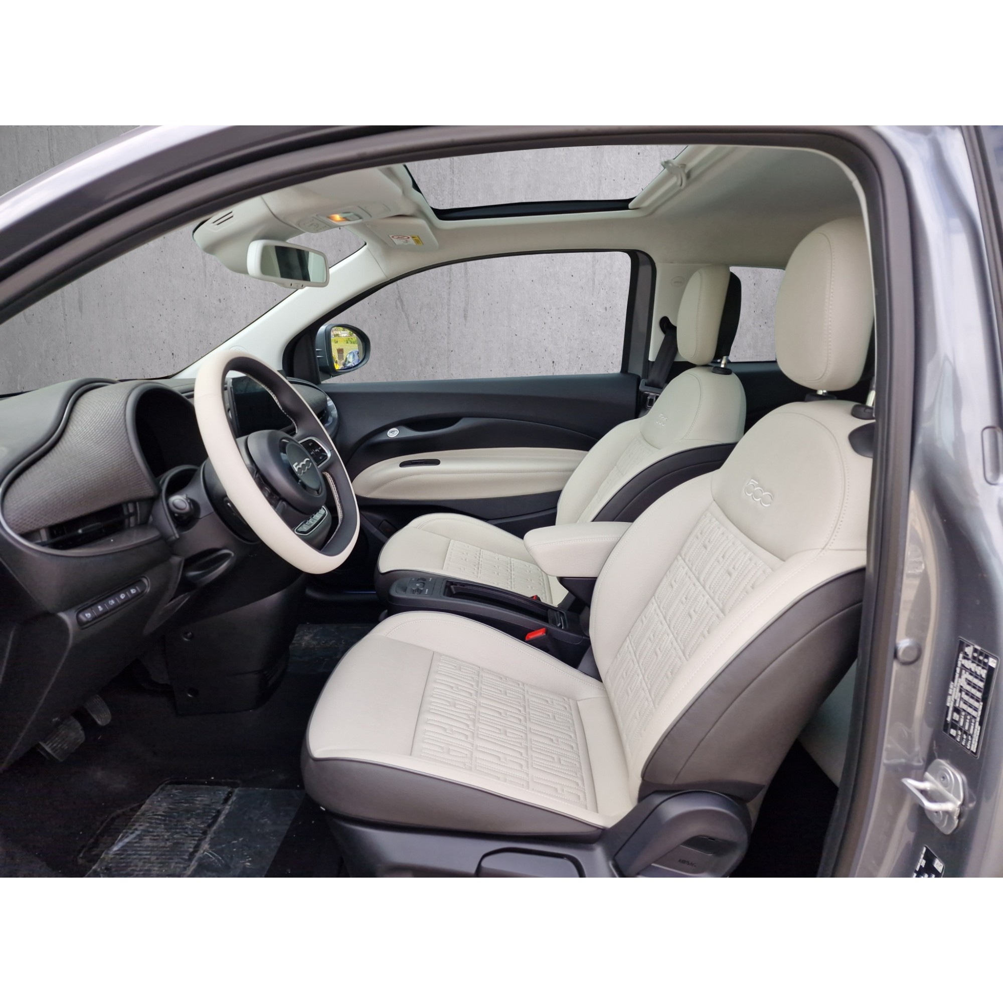 Fiat 500 E La Prima by Bocelli Top