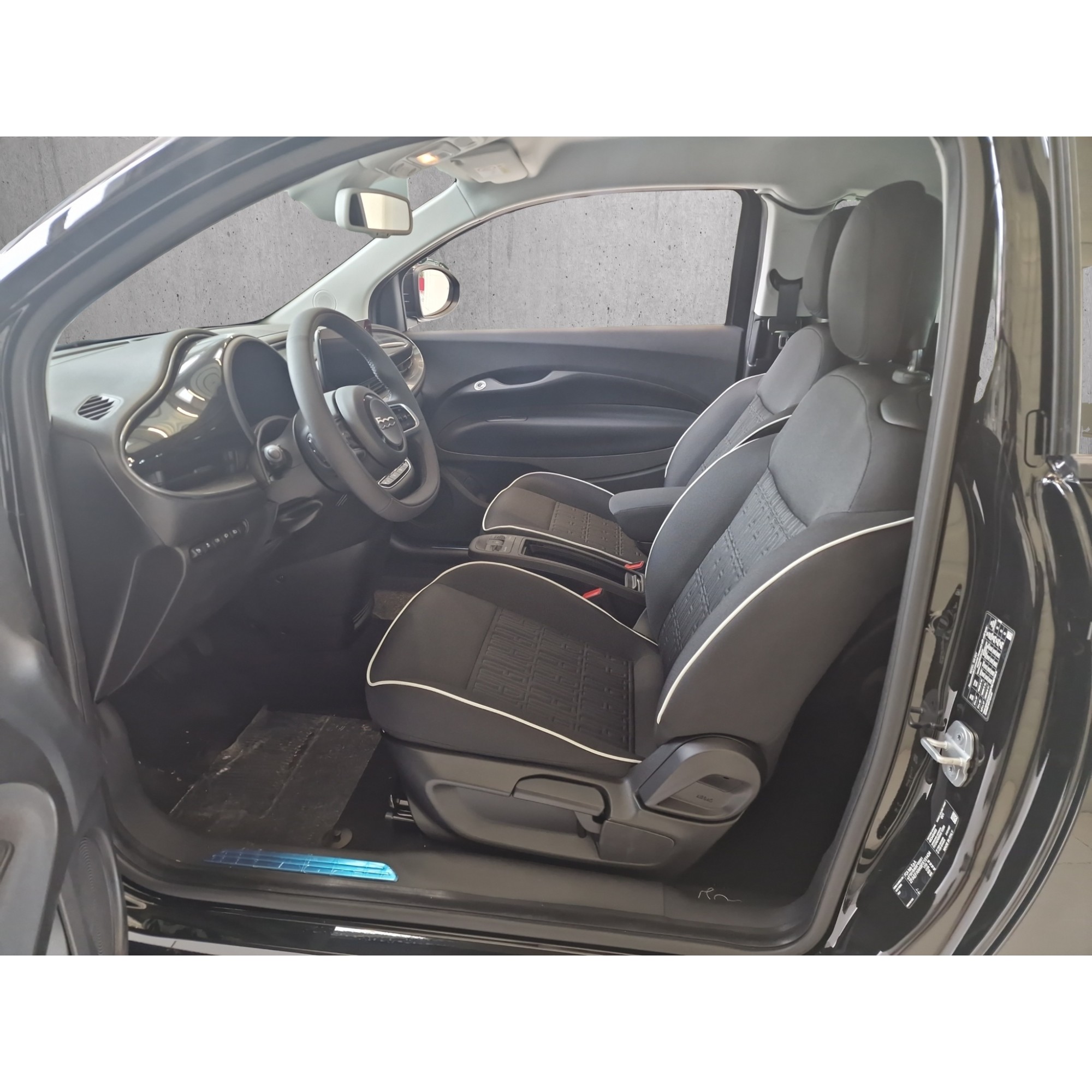 Fiat 500 E Swiss Edition 3+1