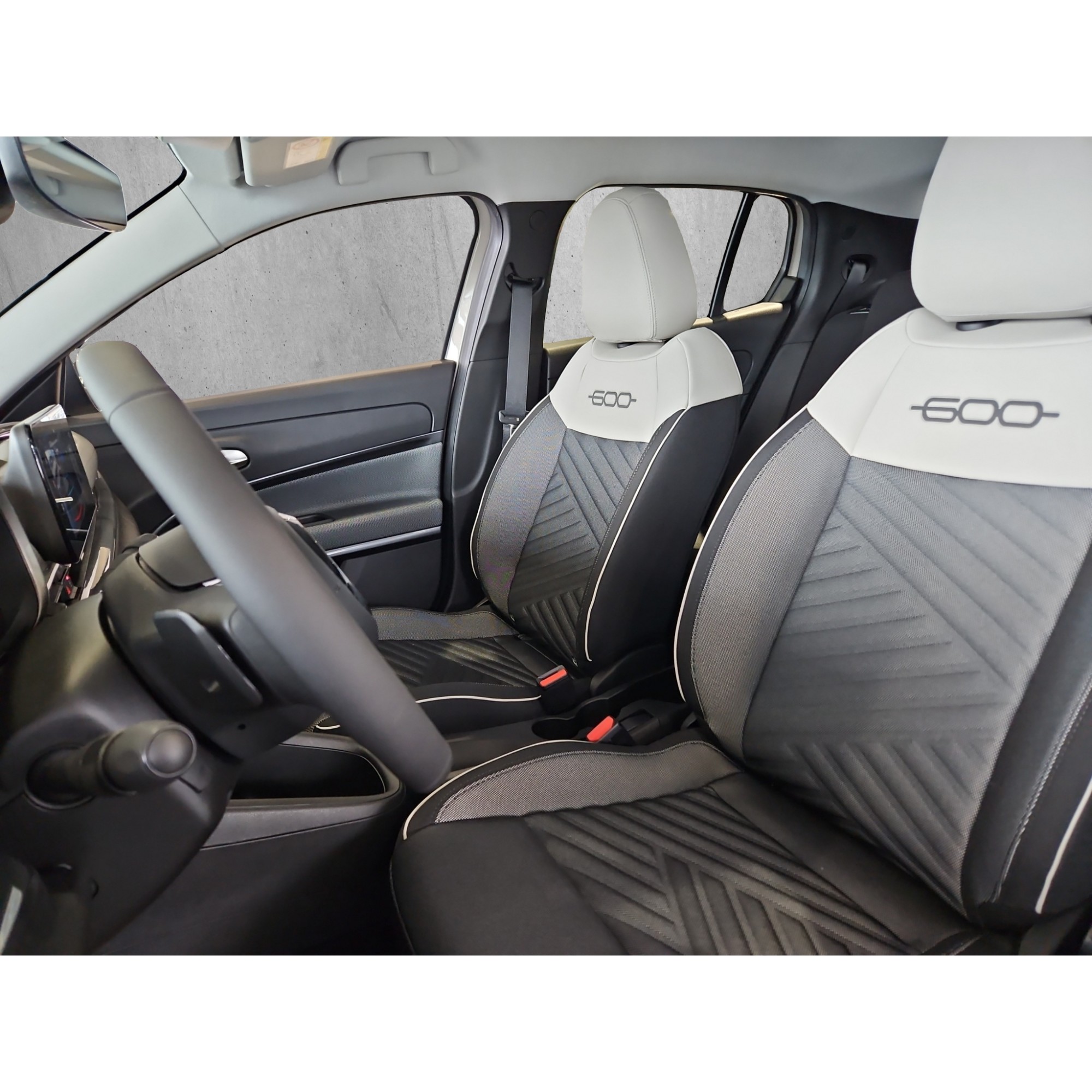 Fiat 600 1.2 Hybrid 136 Cult