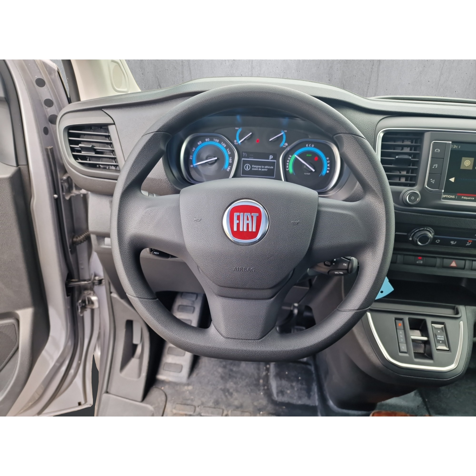 Fiat E-Scudo fourg. L2 75 kWh Swiss Edition