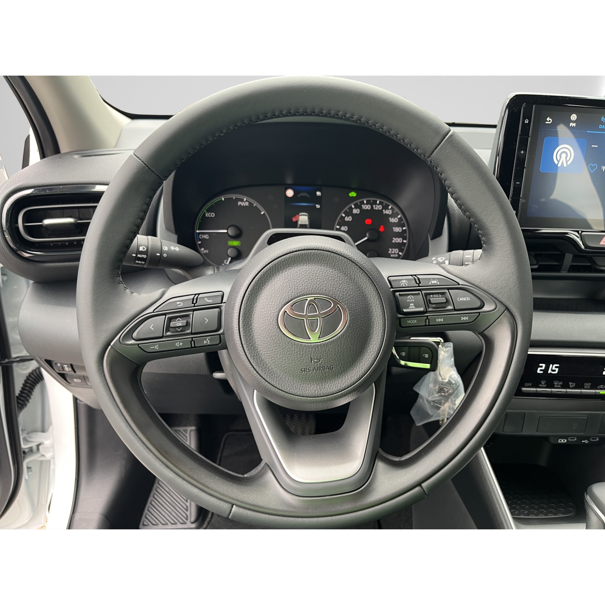 Toyota YARIS 1.5 VVT-i HSD Comfo