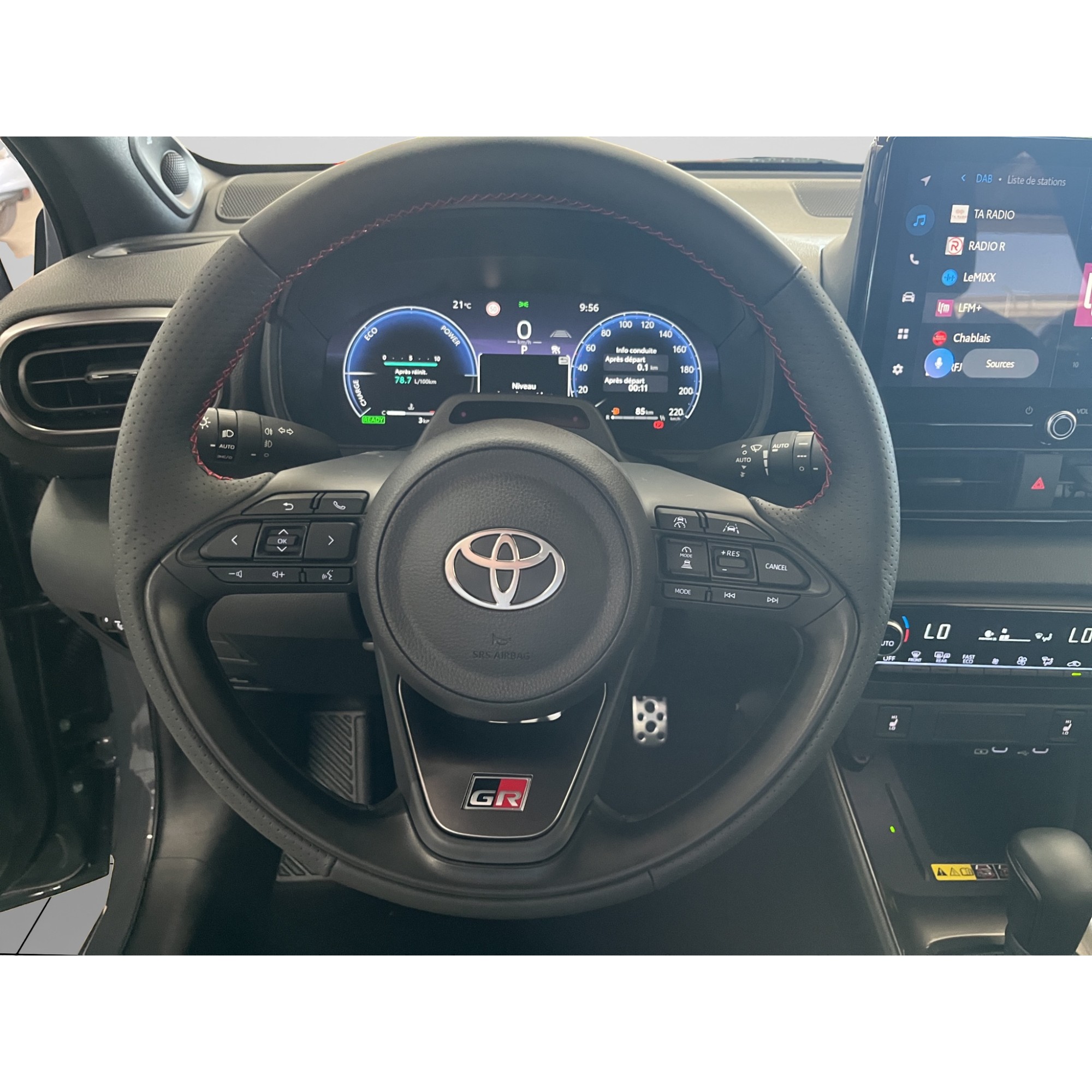 Toyota YARIS 1.5 VVT-i HSD GR Sport